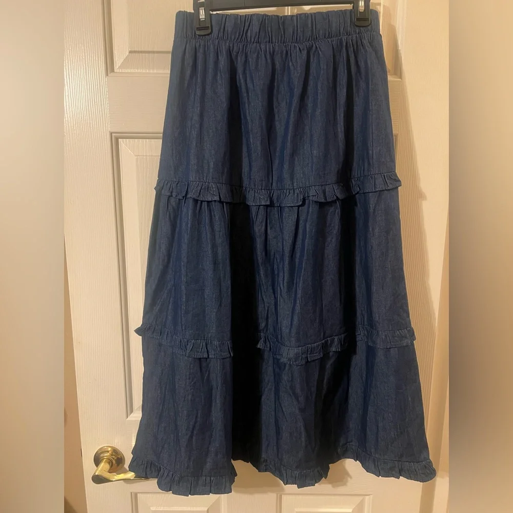 NWT Cupio Blush Women's Blue Tiered Ruffle Summer Maxi Skirt Size Small - Picture 2 of 7